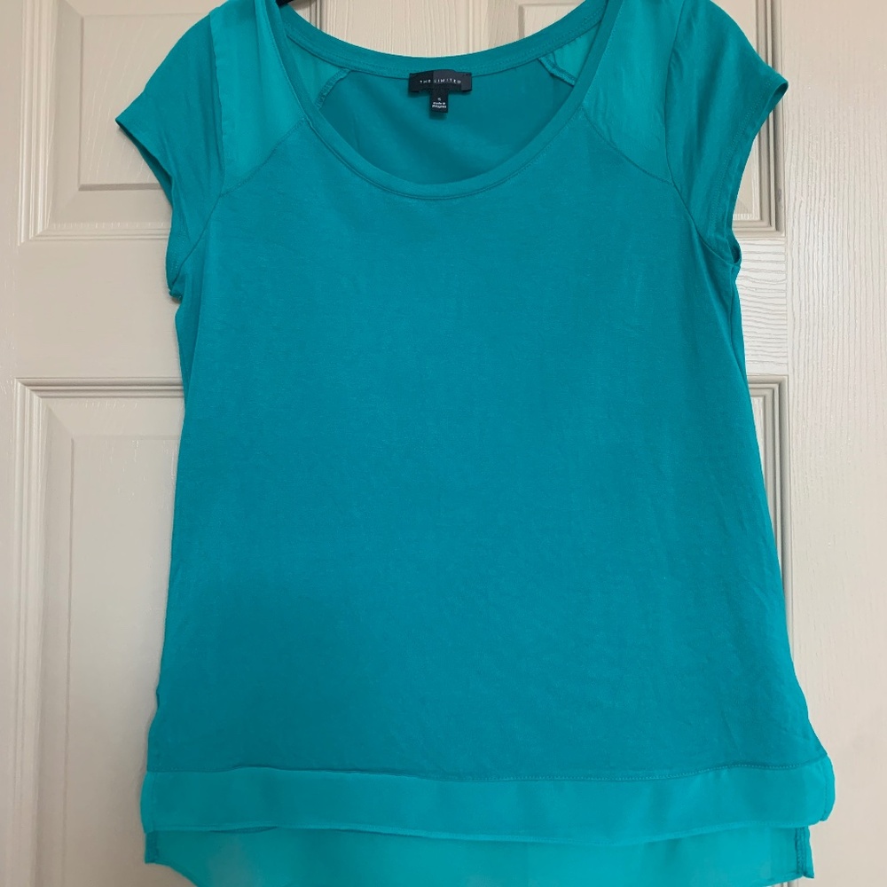 The Limited Green T-shirt sz S